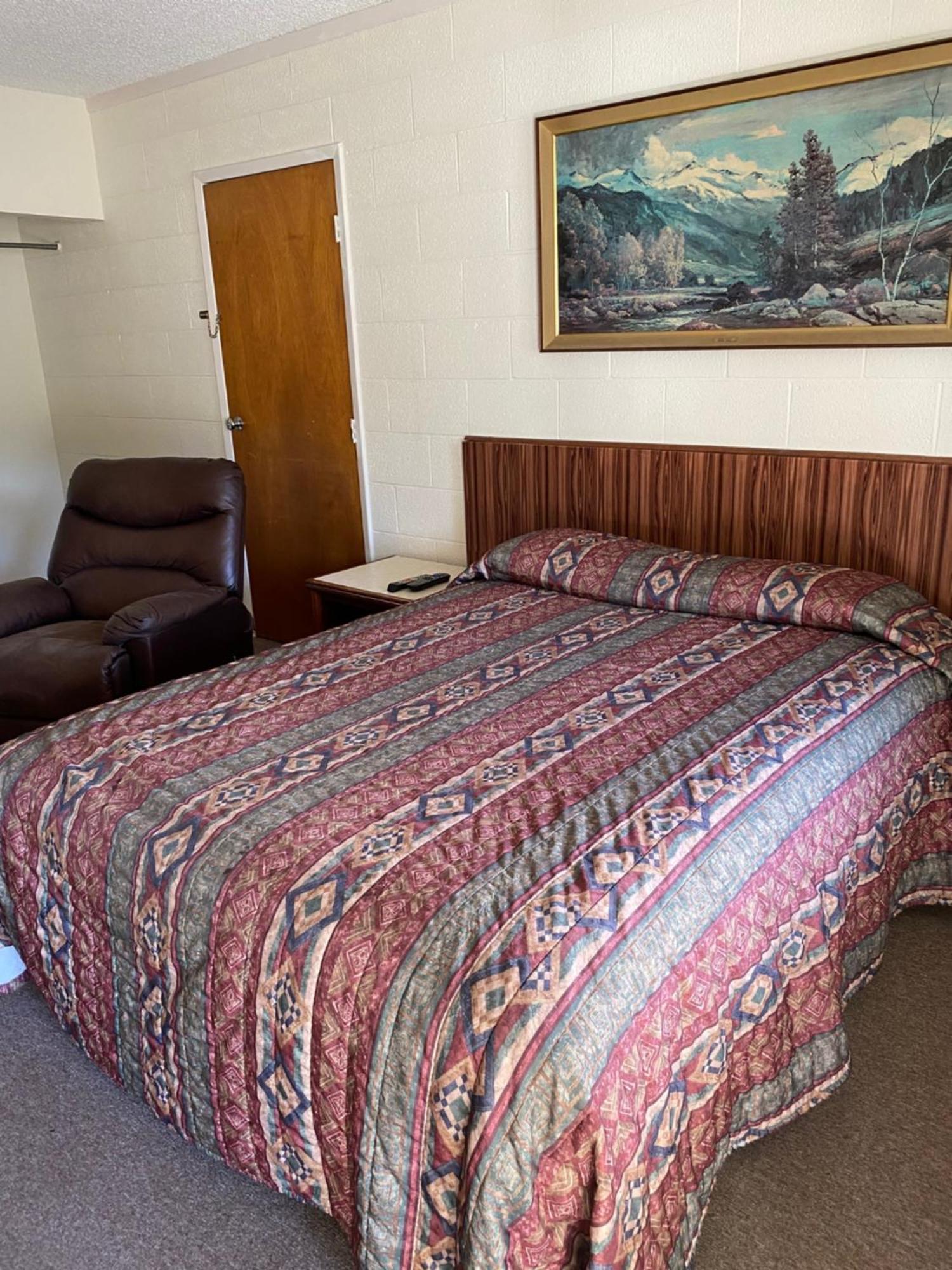 Forest Lodge Motel Happy Camp Extérieur photo